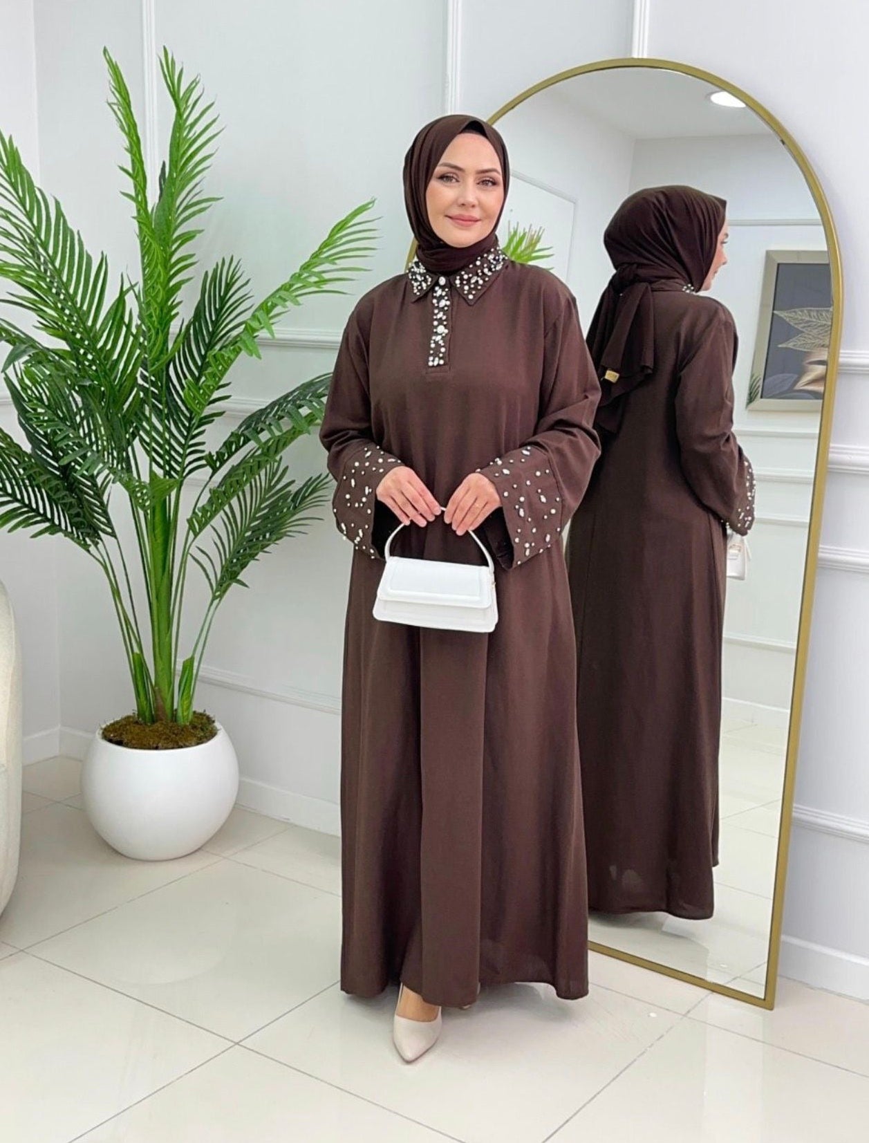 Amira Abaya mit Leinenoptik