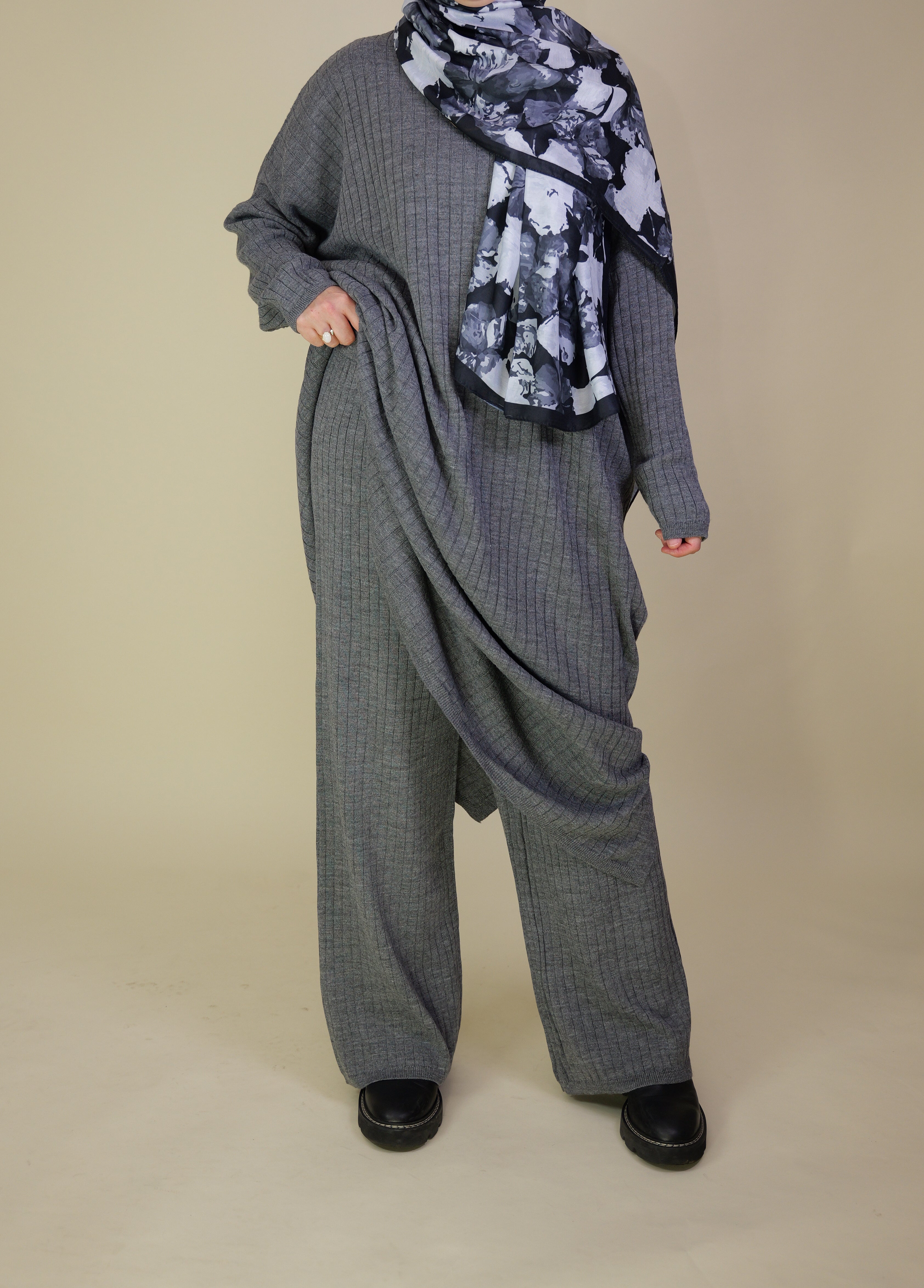 Nura Strick-Zweiteiler