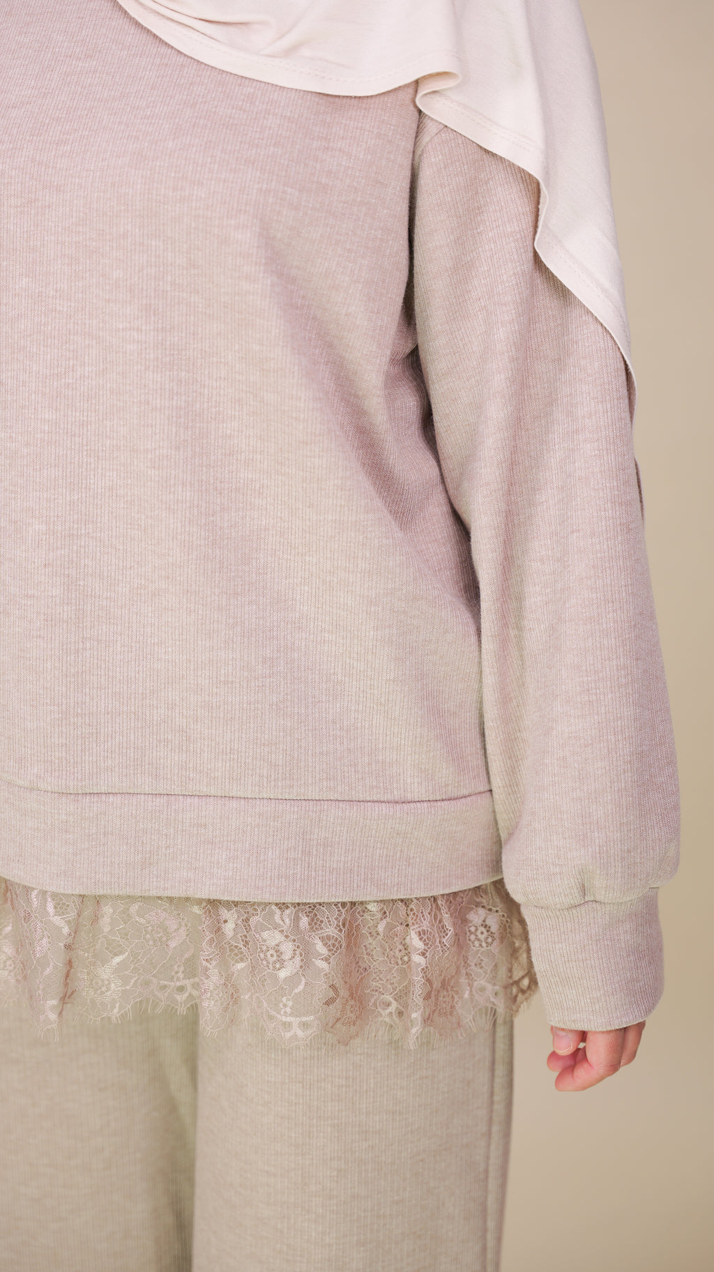 Inci Zweiteiler mit Spitze