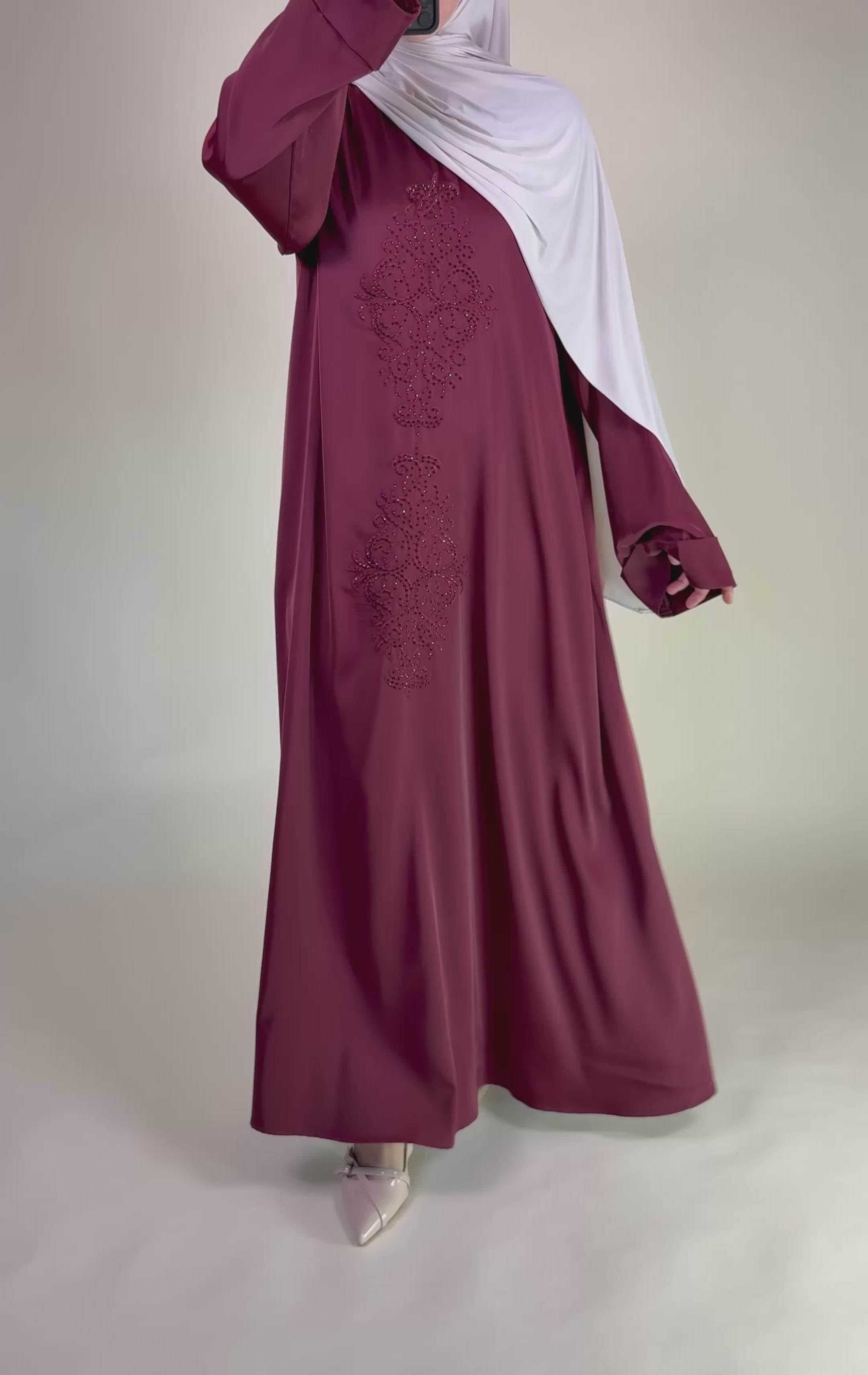 Nira Abaya
